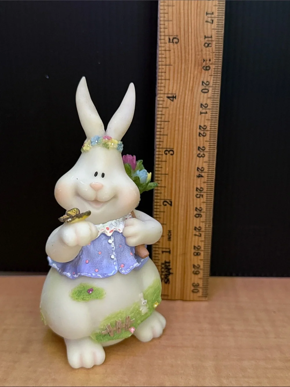 Home Interior resin bunnies